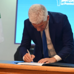 Poggi promulgó la ley del Programa de Fortalecimiento de Lectura, Escritura y Comprensión Lectora 